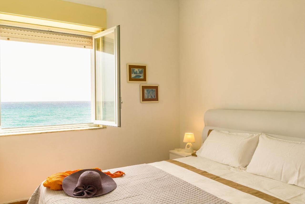 Sea Paradise - Il Mare Sotto La Finestra Riposto Buitenkant foto